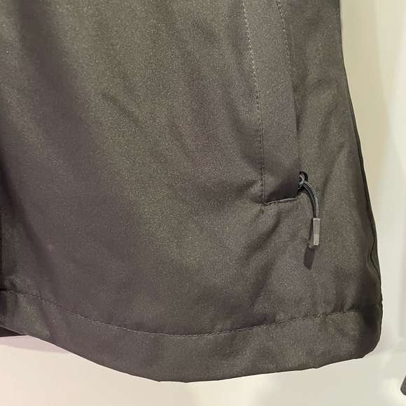 Helly Hansen // Women’s 77 Helly Tech Waterproof Breathable Rain Jacket - Picture 5 of 6